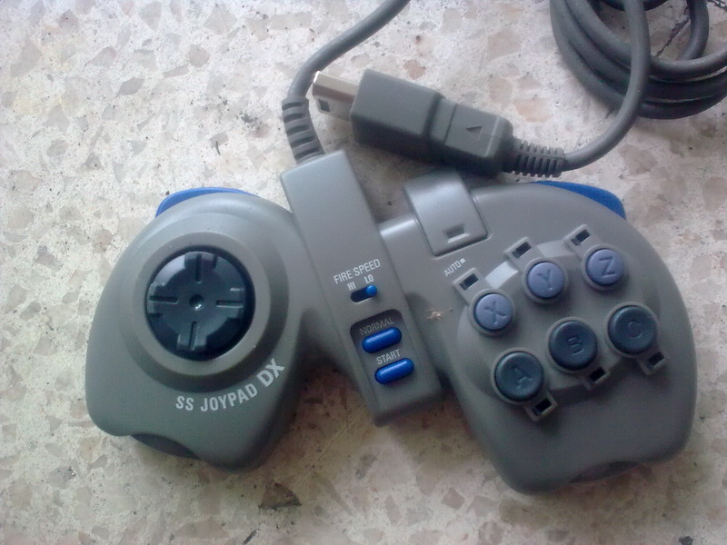 Стик сега. Sega Saturn кнопки. Пульт от сега Сатурн про. Sega Saturn Accessories Cable joystic. Sega SGJ 168-01.