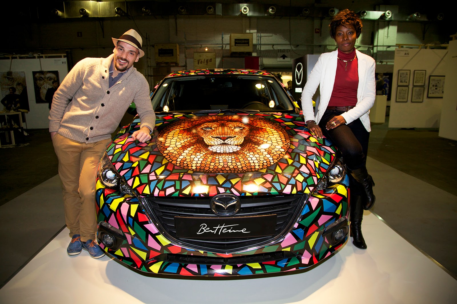 Ben Heine Design on Mazda Car at Brussels Affordable Art Fair (lion made of circles and colorful abstract composition) - 2015