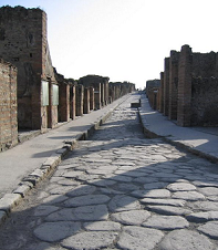 Calzada Romana en Pompeya (Paul Vlaar, CC BY-SA 3.0, https://commons.wikimedia.org/w/index.php?curid=173413)