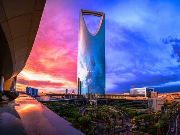 برج في الرياض ٣٠٠ المملكة ارتفاع مدينة متر يبلغ بحث عن