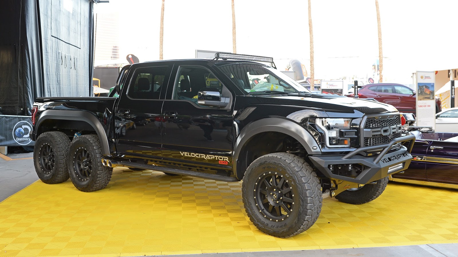 Ford f 150 raptor 6x6. Ford hennessey velociraptor 6x6. Форд раптор 6х6. Ford raptor hennessey velociraptor 6x6. Форд раптор 6 на 6.