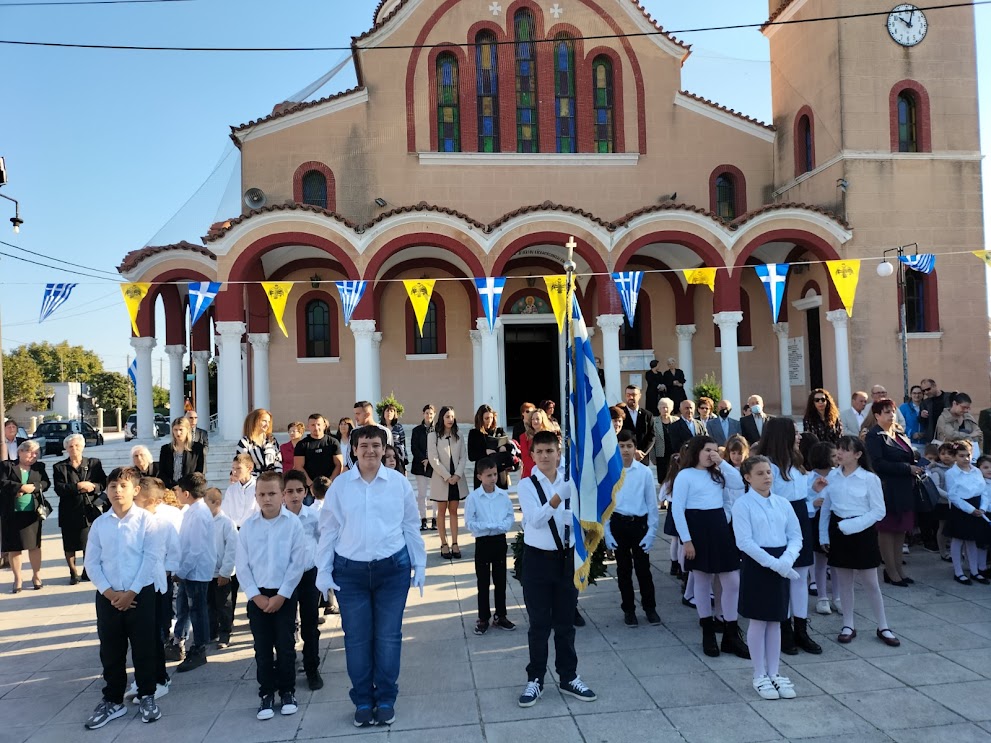 Η επέτειος του ΟΧΙ και η συμμετοχή του σχολείου  στη μαθητική παρέλαση (28-10-2022)