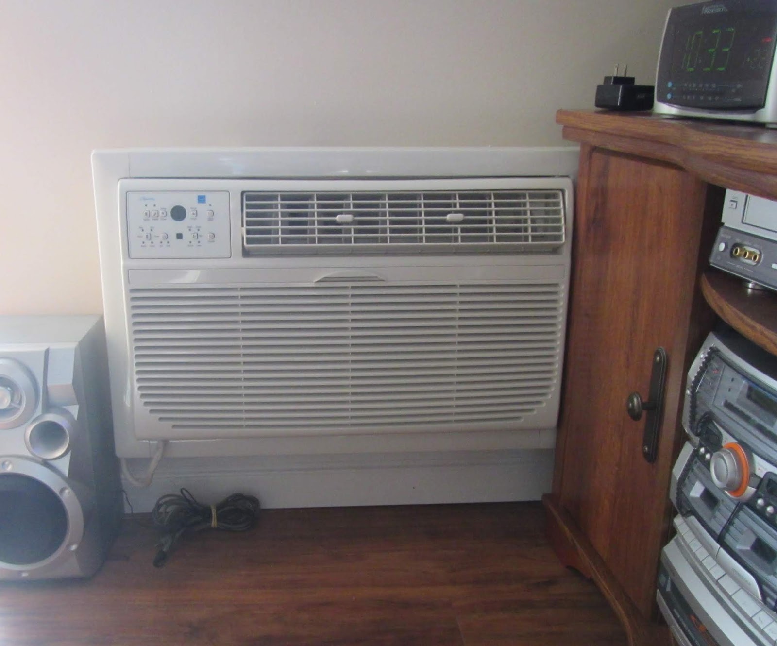 Minimalist Apartment Ac Blowing Hot Air for Simple Design
