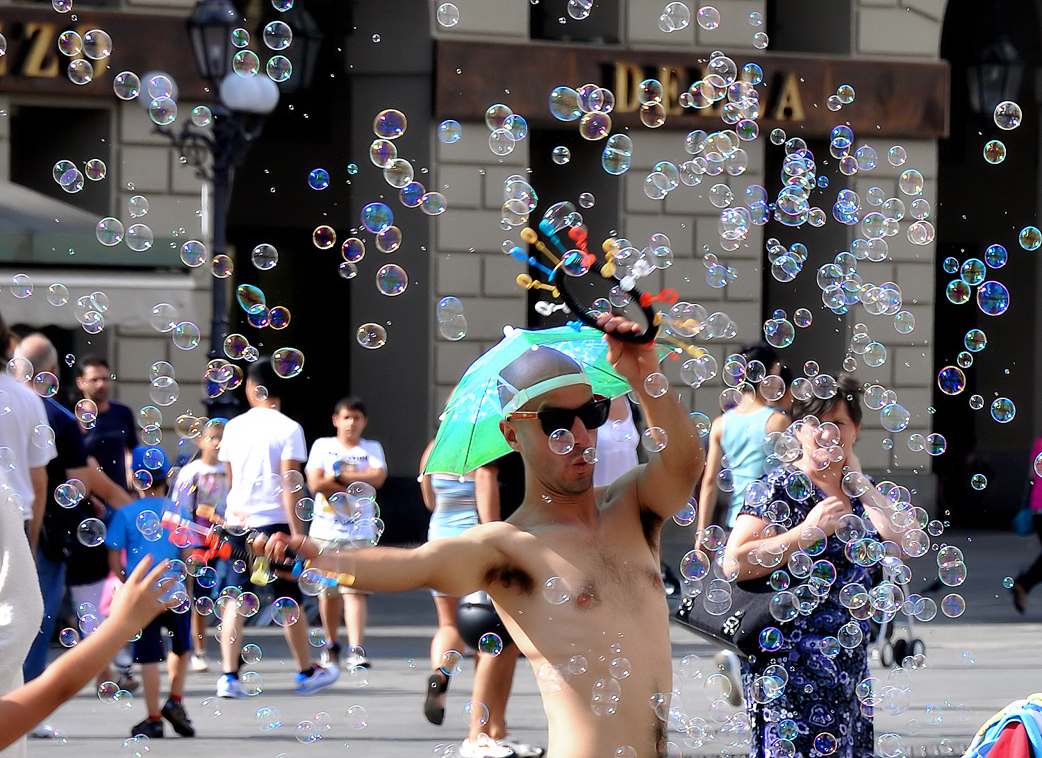 Torino In My eyes Bubbles Dance