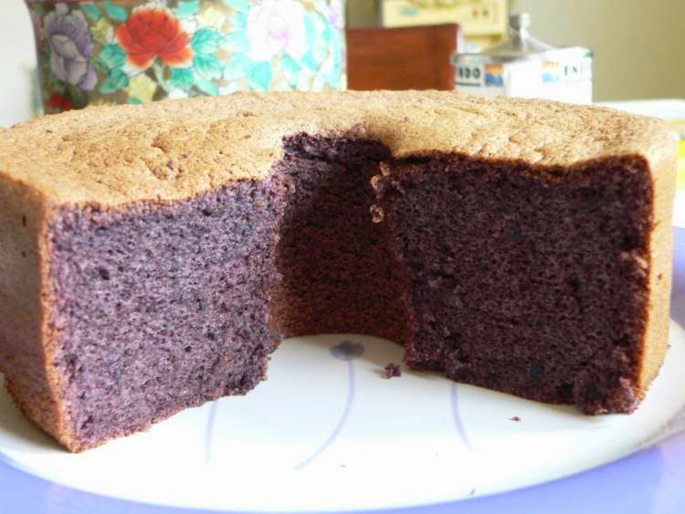 Aneka Resep Kue Kering &amp; Kue Basah CHIFFON CAKE KETAN HITAM