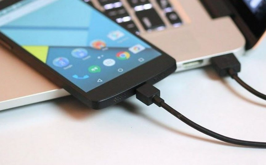 Con l'ultimo aggiornamento, Android Auto vi dirà se il vostro cavo USB non  va bene