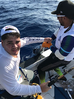 Alexander Olivares domina primer día de pesca Marlin Azul