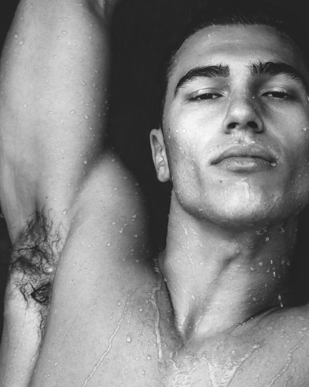 47694969_1924743760984879_88691693125937