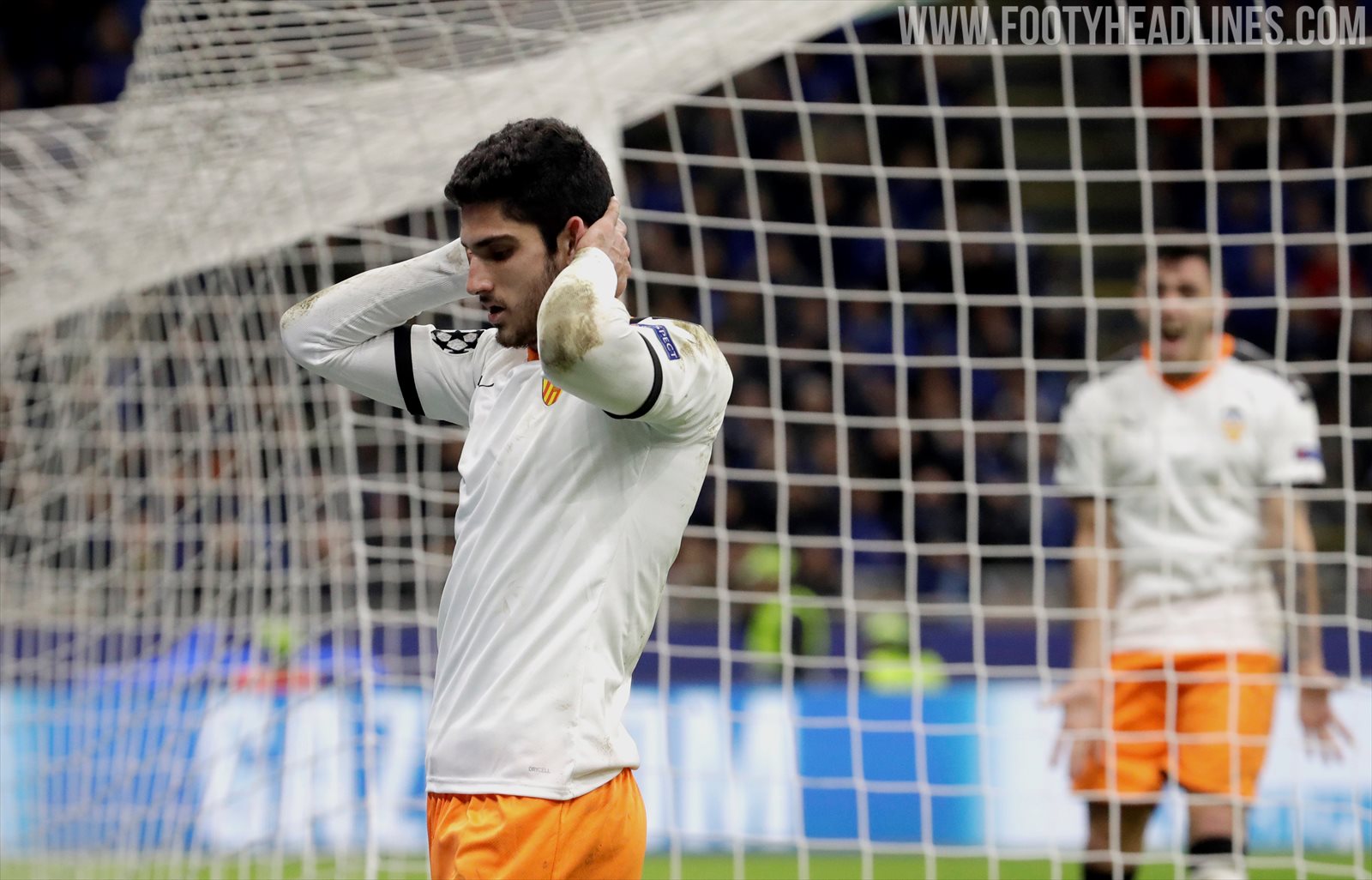 Valencia Wears Kit Without Sponsor In Champions League Clash - Here Is ...