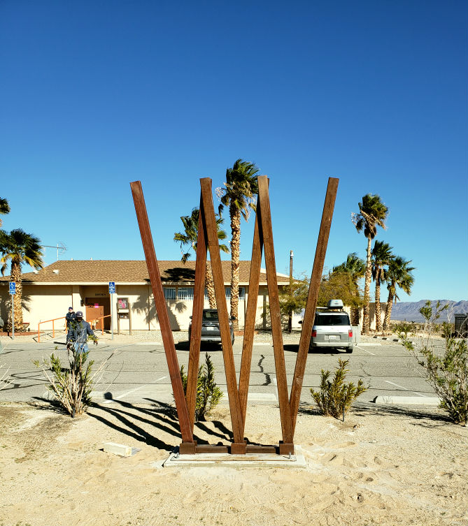 Wonder Valley, CA Simi Dabah sculpture installed.