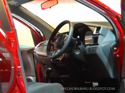 Honda BR-V 1.5L S 6 MT Interior