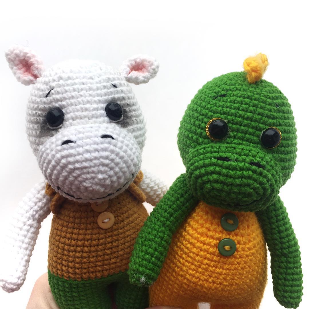 Динозавр и бегемот амигуруми