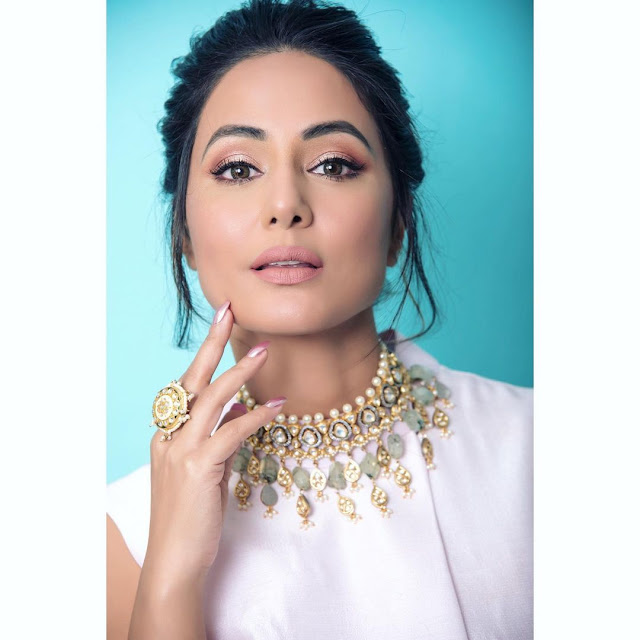Hina Khan (Indian Actress) Wiki, Biography, Age, Height, Family, Career, Awards, and Many More