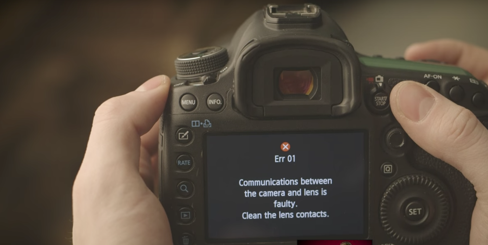 Arti Kode Error Kamera DSLR Canon dan Cara Mengatasinya