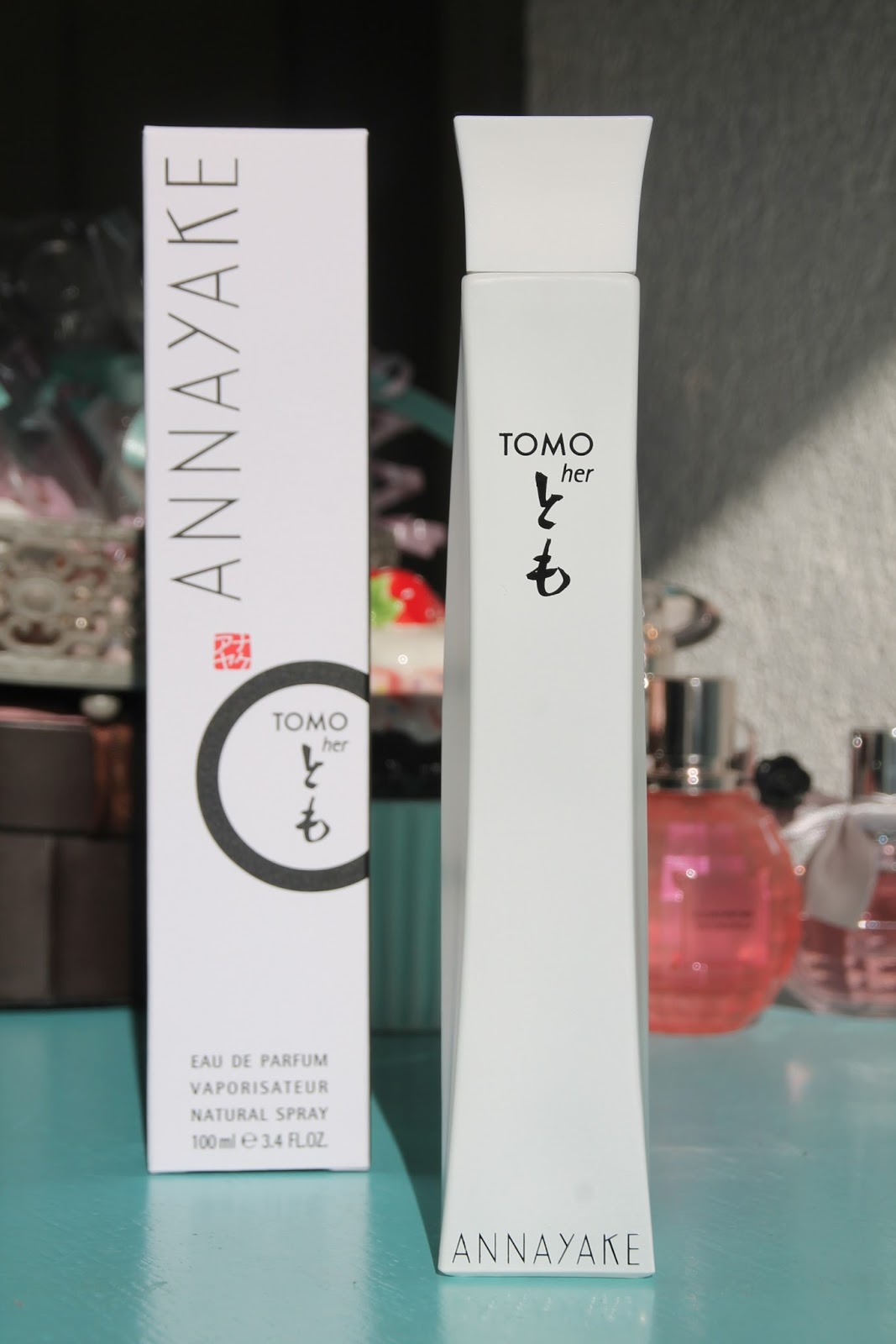 Crystal\'s Reviews: parfum de Tomo Annayake eau her for