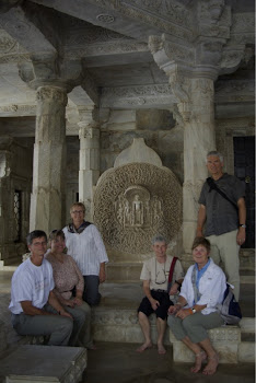INDIA 2011: DWC Team inside the Jain Temple