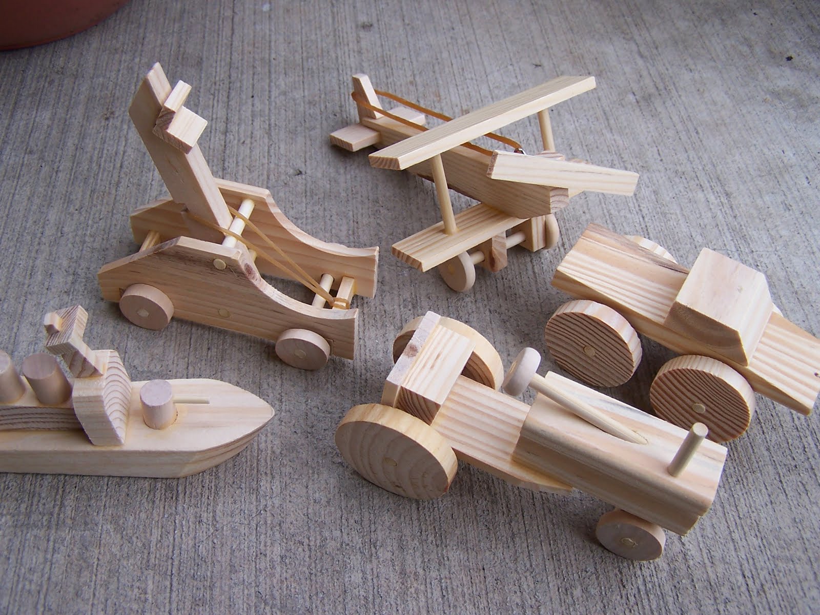 How to Carve Wood Toys | eHow.com