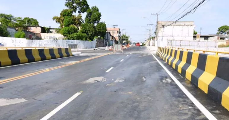 AVENIDA DAS FLORES NA ZONA NORTE DE MANAUS DEVE FICAR PRONTA SÓ EM