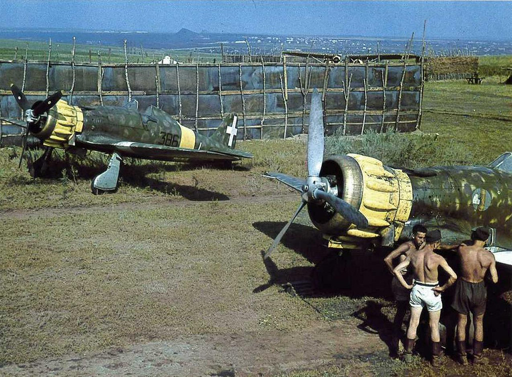 SI VIS PACEM, PARA BELLUM: Il Macchi M.C.200 "Saetta"