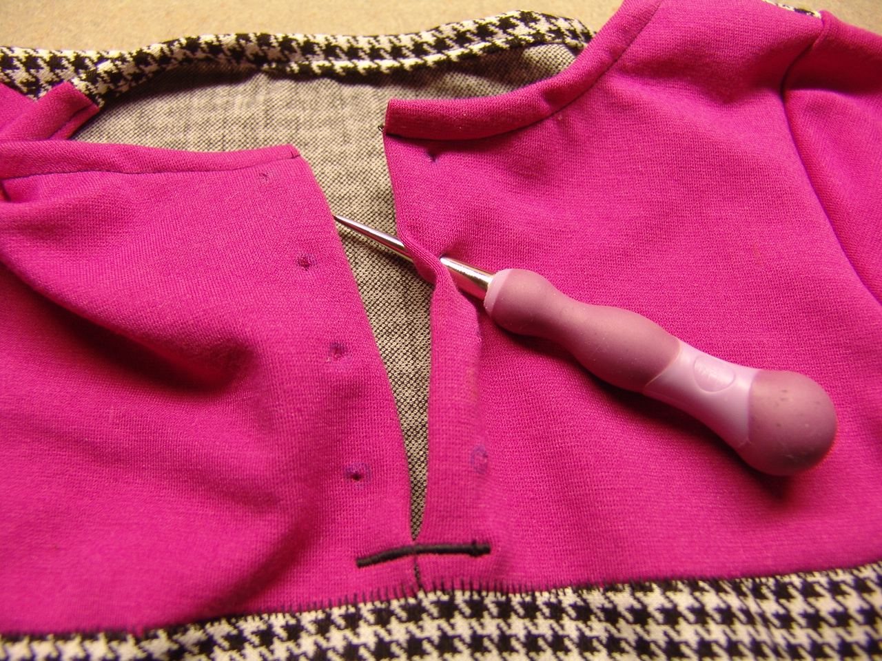 Creation Elation Putting in Grommets