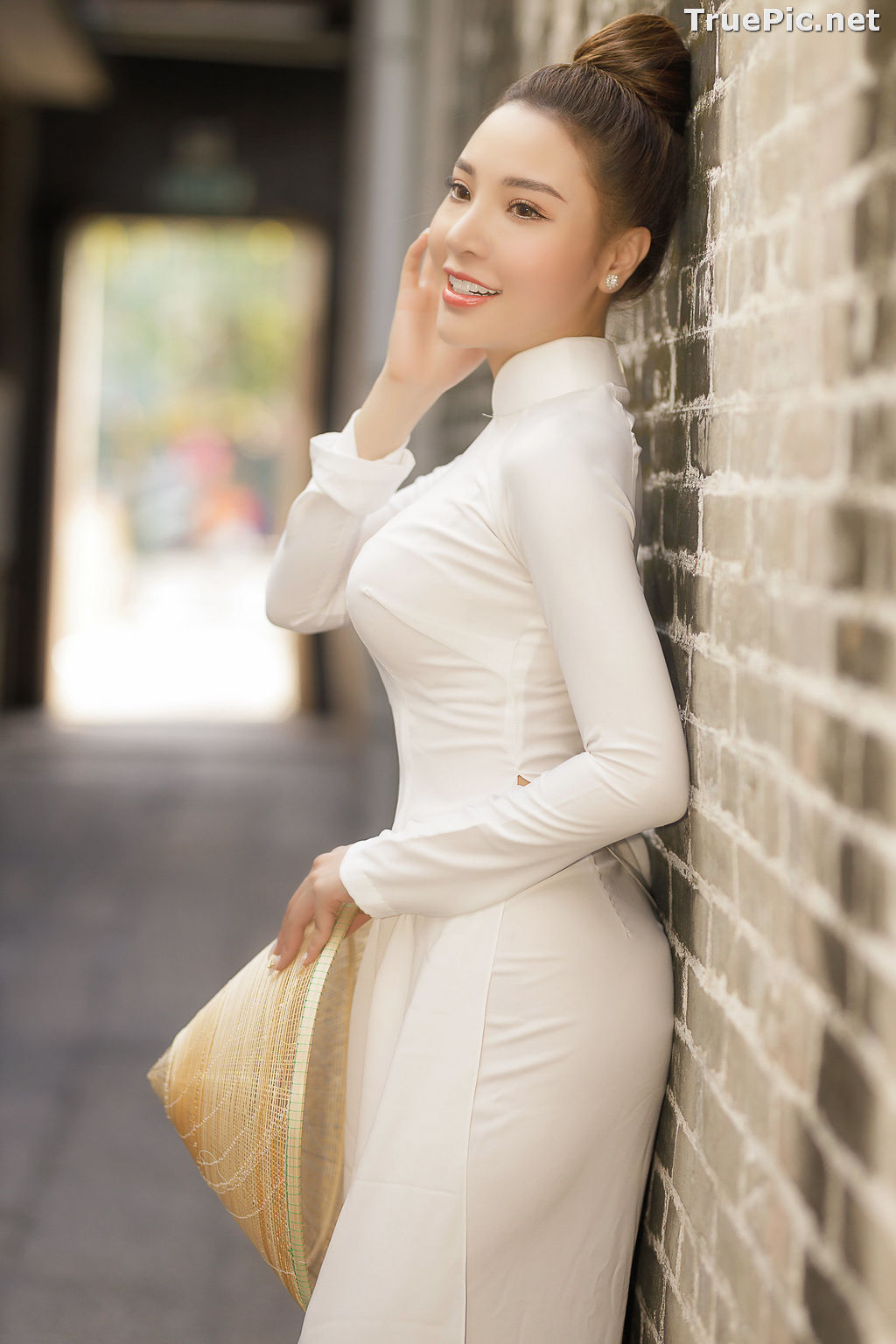 Image The Beauty of Vietnamese Girls with Traditional Dress (Ao Dai) #2 - TruePic.net - Picture-46