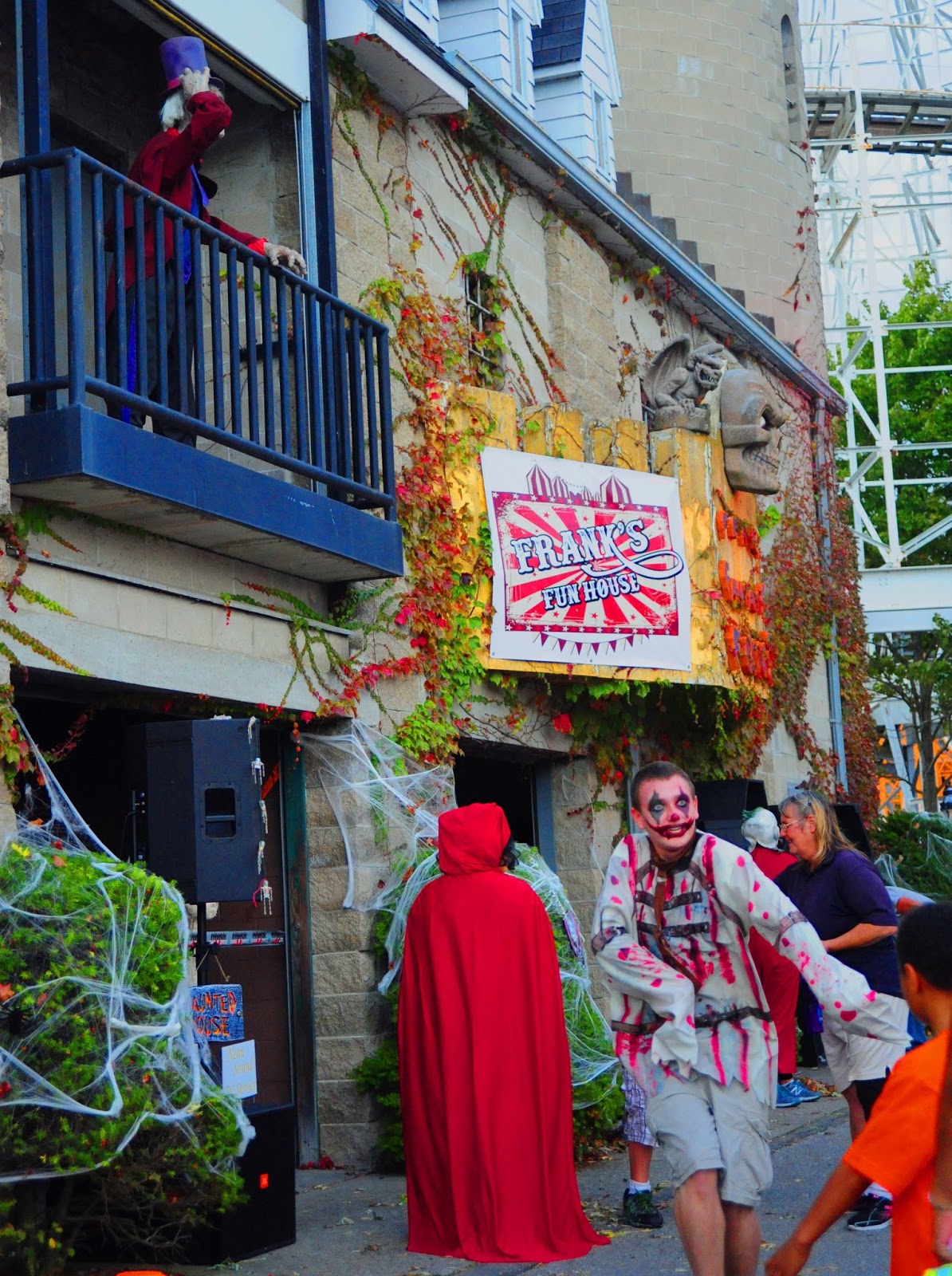 NewsPlusNotes Scott and Carol Present Halloween Horror at Indiana Beach