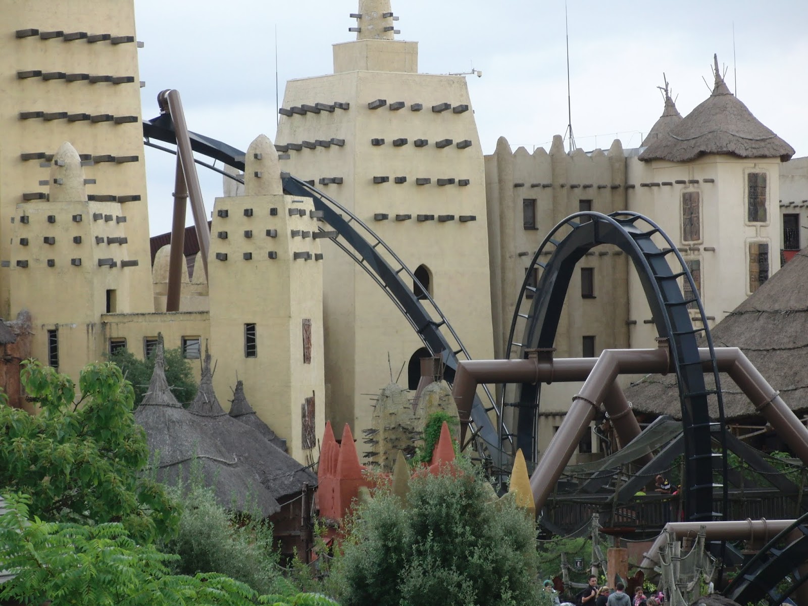 Lauras Top 5 der rasantesten Phantasialand-Attraktionen ~ Watch.Read.Talk.