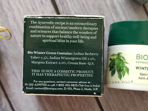 Biotique Bio Winter Green Spot Correcting Anti-Acne Cream Review Biotique Bio Winter Green Spot Correcting Anti-Acne Cream Review