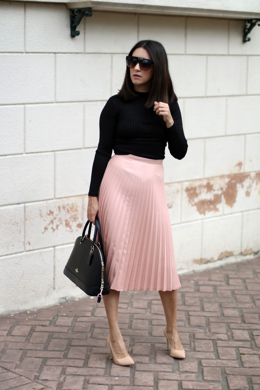 Outfit For Church Pale Pleated Skirt Anyelina Guzman