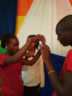 1 Photos: Young Kenyan couple tie the knot in super simple ceremony dressed in T-shirts