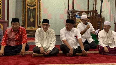 Gubernur Olly Bukber di Masjid Agung Pangeran Diponegoro Airmadidi