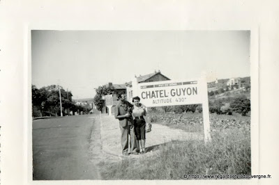 Photo de famille NB panneaux de villes : Châtel-Guyon Photo de famille NB panneaux de villes Châtel-Guyon