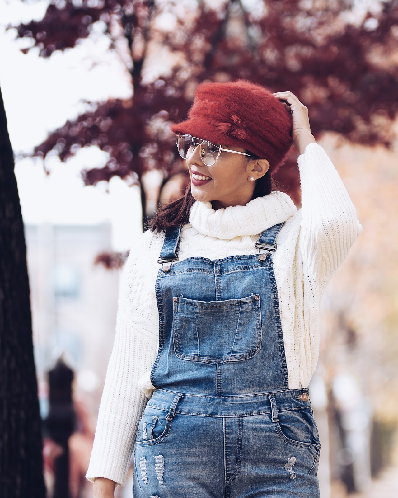 Wearing: Red Cap: TwinkleDeals Overall: SheIn Sweater: SheIn Shoes: Reebok Classic 