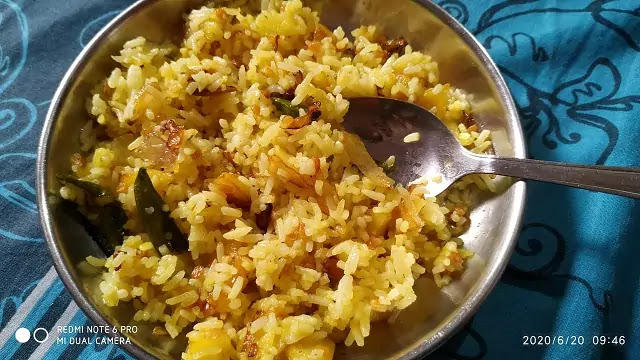 Delicious Breakfast made from Leftover Rice - रात के बचे हुए चांवल से बनाये नाश्ता Delicious Breakfast made from Leftover Rice - रात के बचे हुए चांवल से बनाये नाश्ता