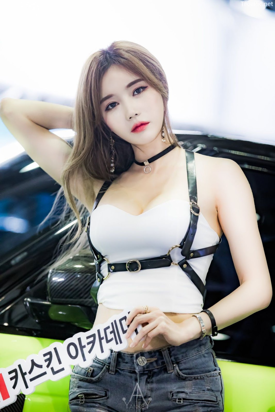 Korean Racing Model - Han Ga Eun - Seoul Auto Salon 2019 - Picture 16