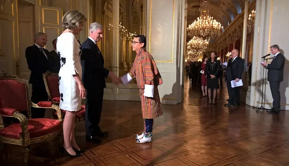 King Philippe and Queen Mathilde of Belgium hosted a reception at the Royal Palace in Brussels Quenn Mathilde dress stylebop jeweler natan dress