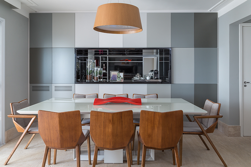 Sala De Jantar Com Armario Com Portas Em Degrade Na Cor Cinza Decor Salteado Blog De Decoracao Arquitetura E Construcao