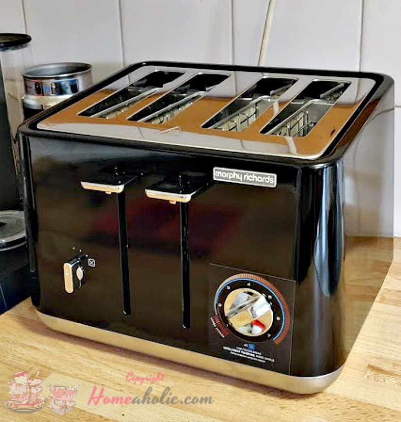 HOMEAHOLIC Review Morphy Richards Aspect 4 Slice Toaster