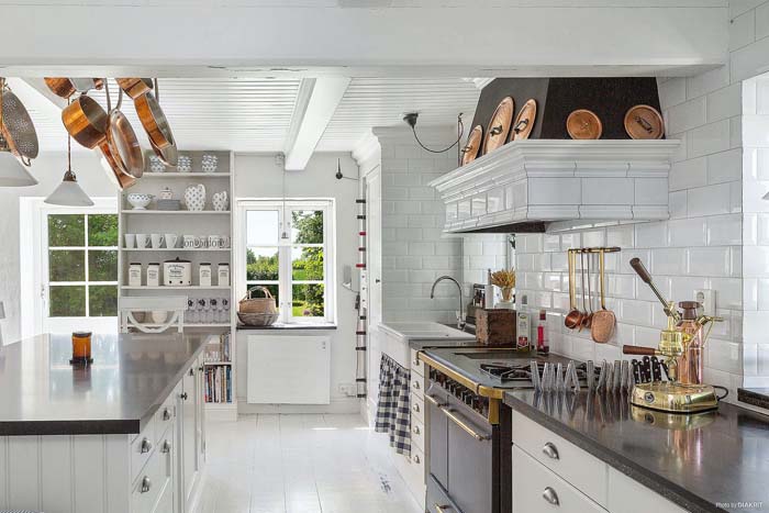 Valkoista ja romanttista