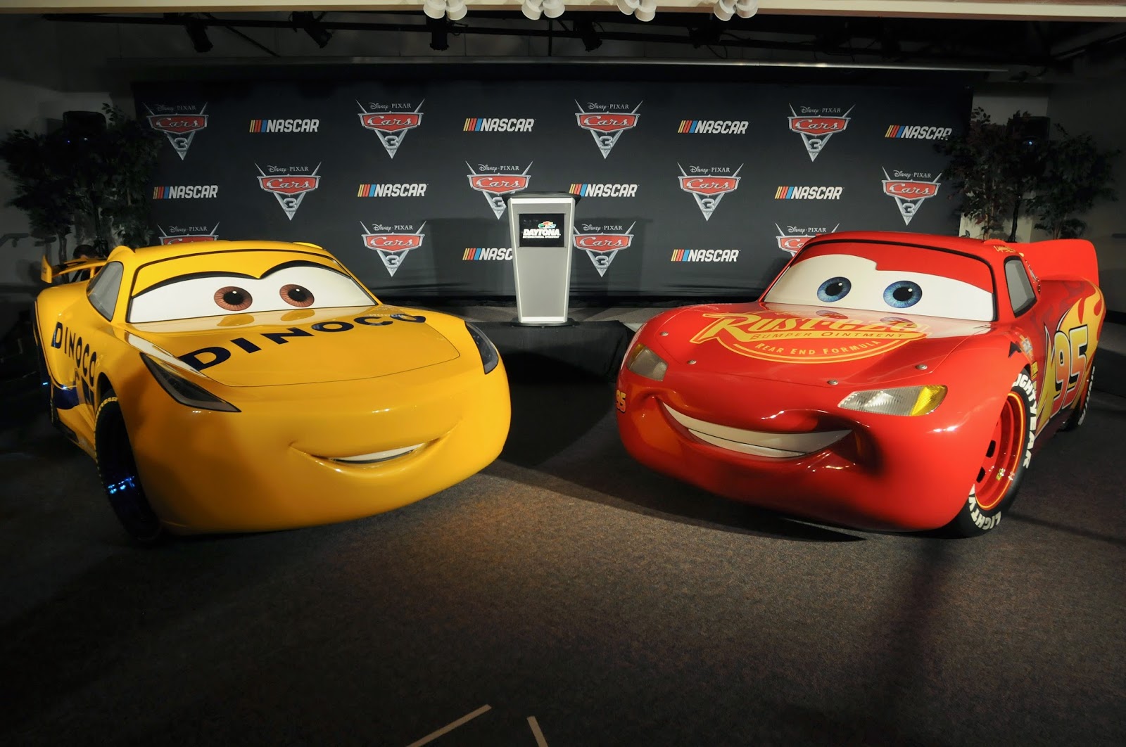 dinoco car in cars 3