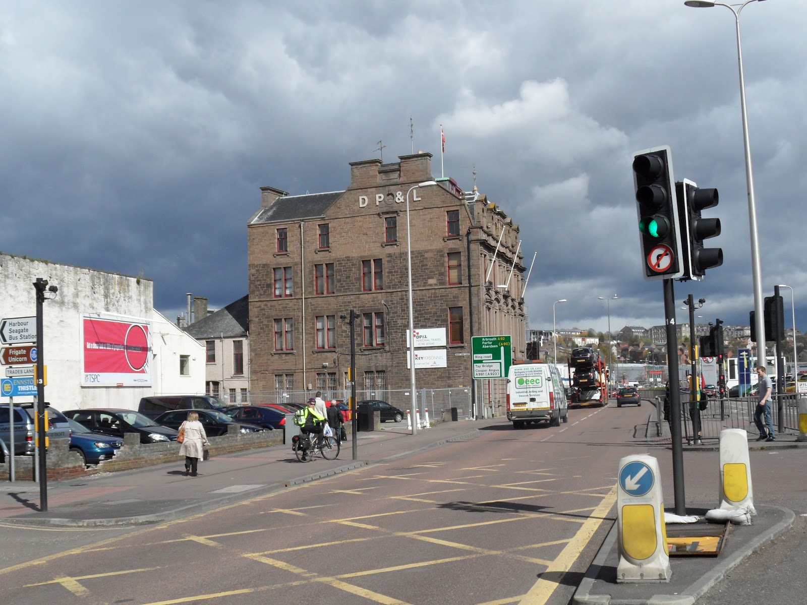 Dundee Photos City of Discovery The D P & L Building East Dock