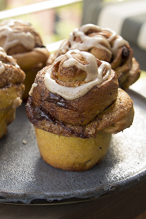 pumpkin-rolls-bread-pan-calabaza