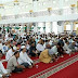 Ribuan Masyarakat Muslim Menghadiri Tabligh Akbar Di Mesjid Agung Ahmad Bakrie