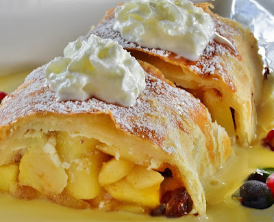 apple-strudel-food-pictures-that-will-make-you-hungry
