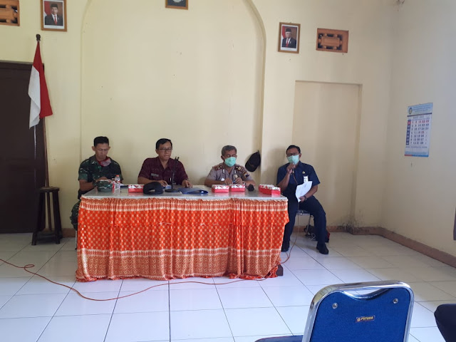 Rapat Koordinasi Waspadai Covid-19 Di Kecamatan Gondang Rapat Koordinasi Waspadai Covid-19 Di Kecamatan Gondang