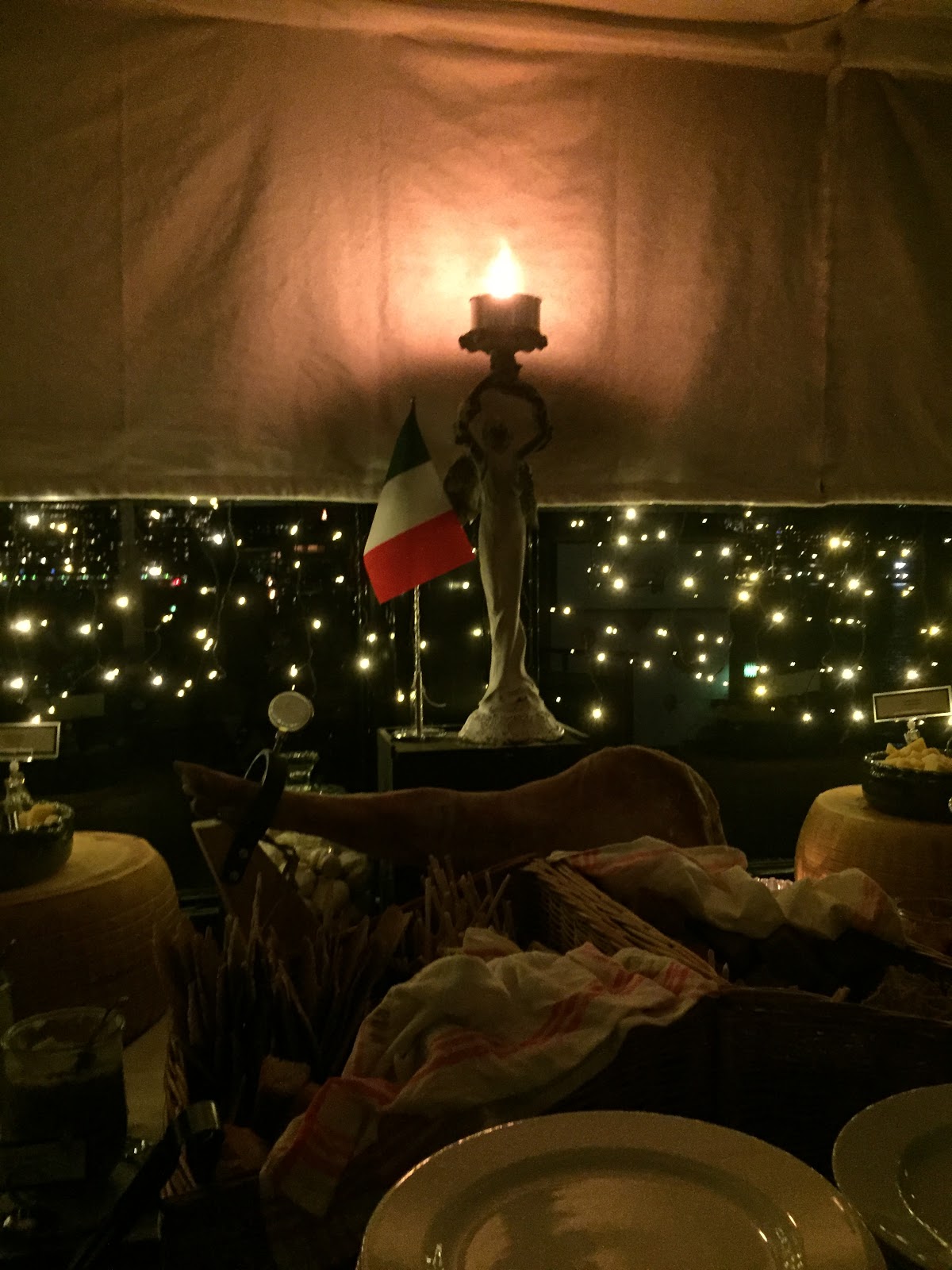 En jordemors liv och lustar Trattorians julbord