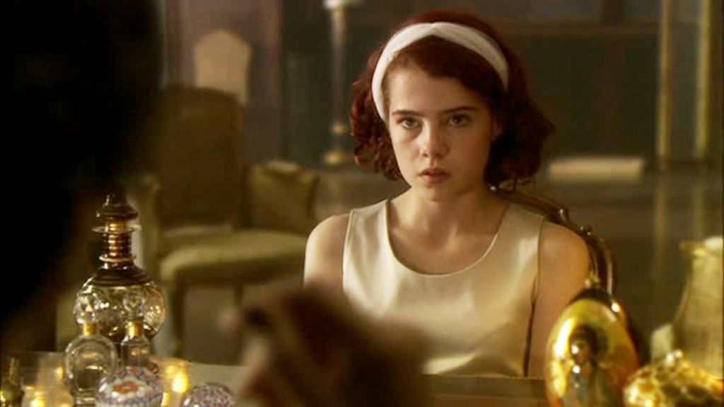 Films Et Séries Tv Avec Lucy Boynton Movie and TV Cast Screencaps: Ballet Shoes (2007) - Directed by Sandra