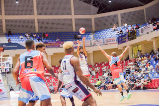 Bernardo Polanco guía a los Correcaminos en tiempo extra en el Basket de Puerto Plata