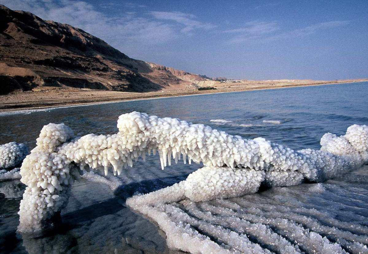 Mystery of Bizarre Salt Crystals in The Dead Sea Could Finally Be Solved - Geology