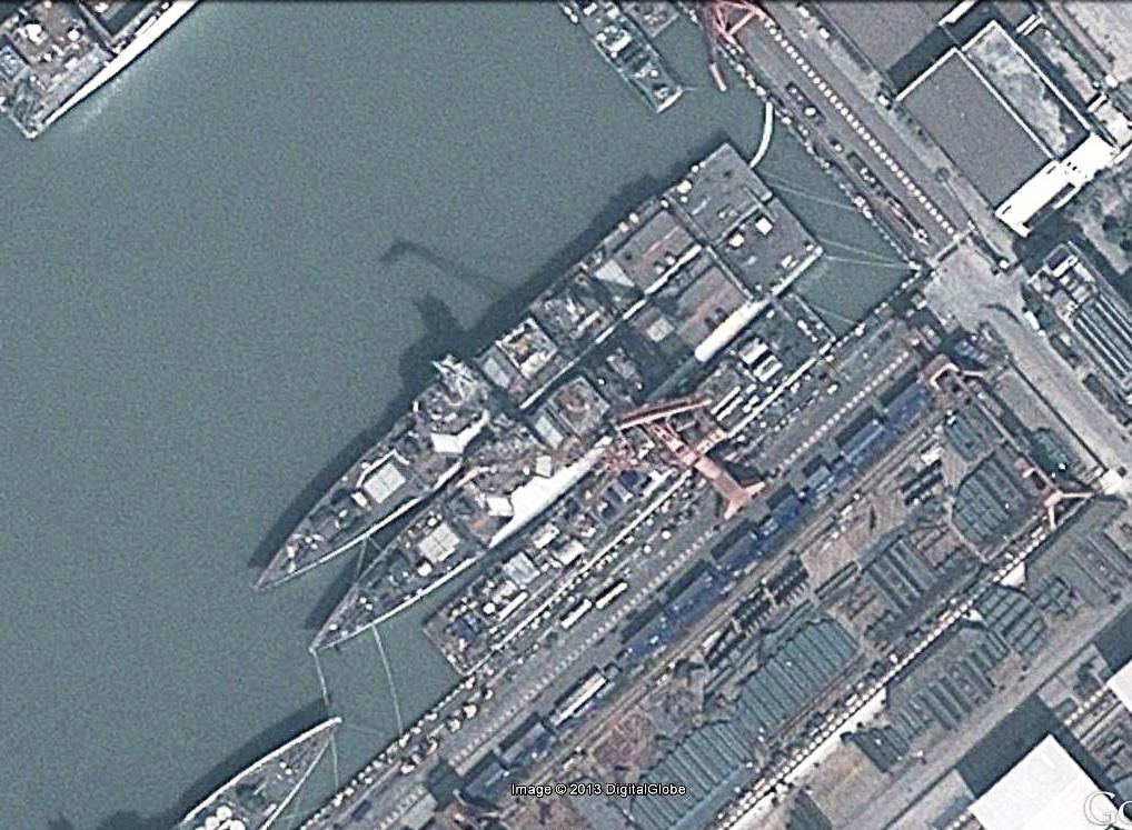 Type+052D+LUYANG+III+Class+Destroyer+in+Google+Earth+(1).jpg